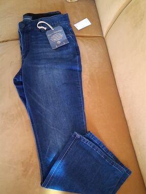 Democracy Itty Bitty Boot Jeans - Blue with Gold Tag